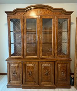 China Hutch burly Maple