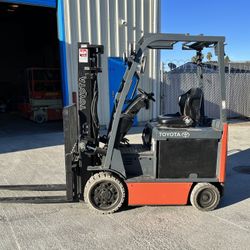 Toyota Electric Forklift 8FBCU25 131” Lift 5000 Lbs