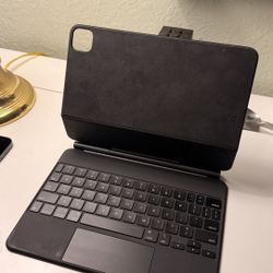 Apple Magic Keyboard (11”)