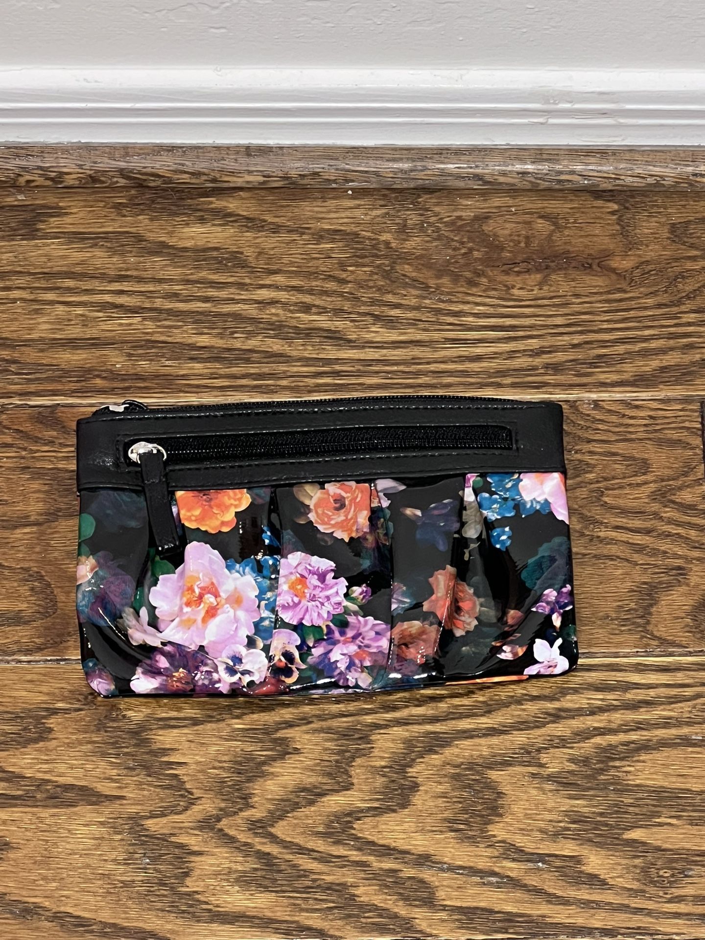 Women’s Flower Wristlet/Clutch
