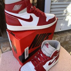 Air Jordan 1 High OG Newstalgia Varsity Red WMNS DJ4891-061 Size 9.5 NICE!!