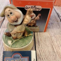 Schmid 1986 Walt Disney Snow White Music Box