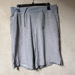 Lululemon THE Shorts Linerless 12” Mens Large Gray