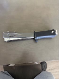 Slim hammer tacker ( stapler)