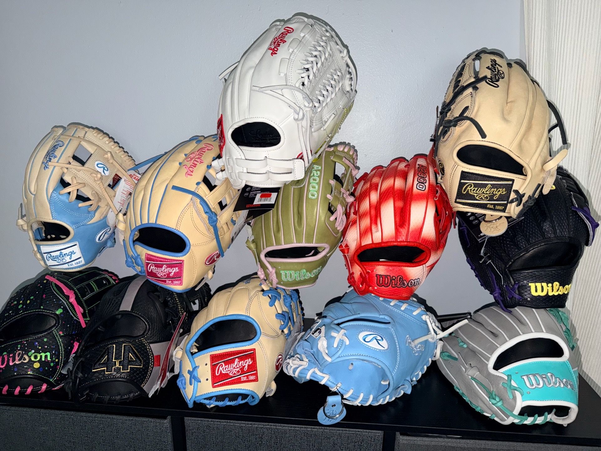 Baseball Gloves Wilson A2000/ Rawlings HOH