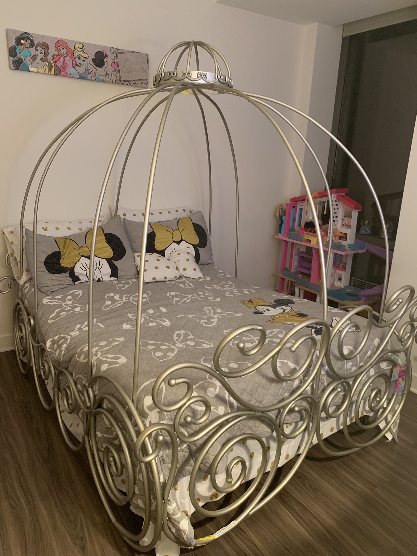 Full size princess carriage bedroom set