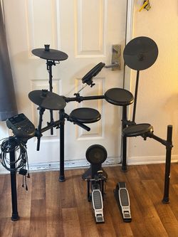 Alesis DM7X Electric Drum Set