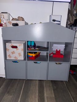Kids play storage for toys
