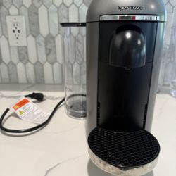 Nespresso VertioPlus Deluxe 