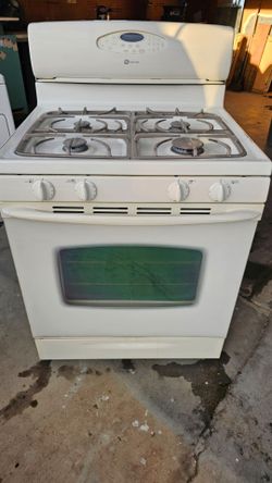 Maytag White Gas Range Stove