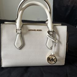 Micheal Kors Purse