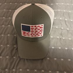 COLUMBIA PFG AMERICAN FLAG FISH SNAPBACK 