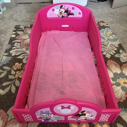 Disney Minnie Mouse Toddler Bed