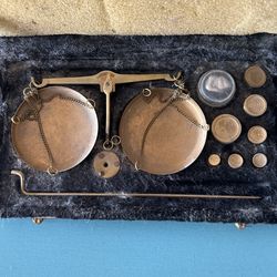Vintage Jewelry Weighing Scale