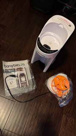 Baby Breeza bottle maker (dispenser)