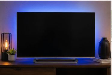 VIZIO 32" Smart TV