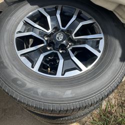 Toyota Tacoma 17’ Wheels