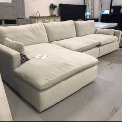 Deep Seating Ivory Huge Comfort Ashley Sectional Couch Chaise 🔥 New Brand 🎈 On Display🏠 Financing✅