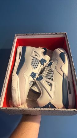 Jordan 4 Military Blue