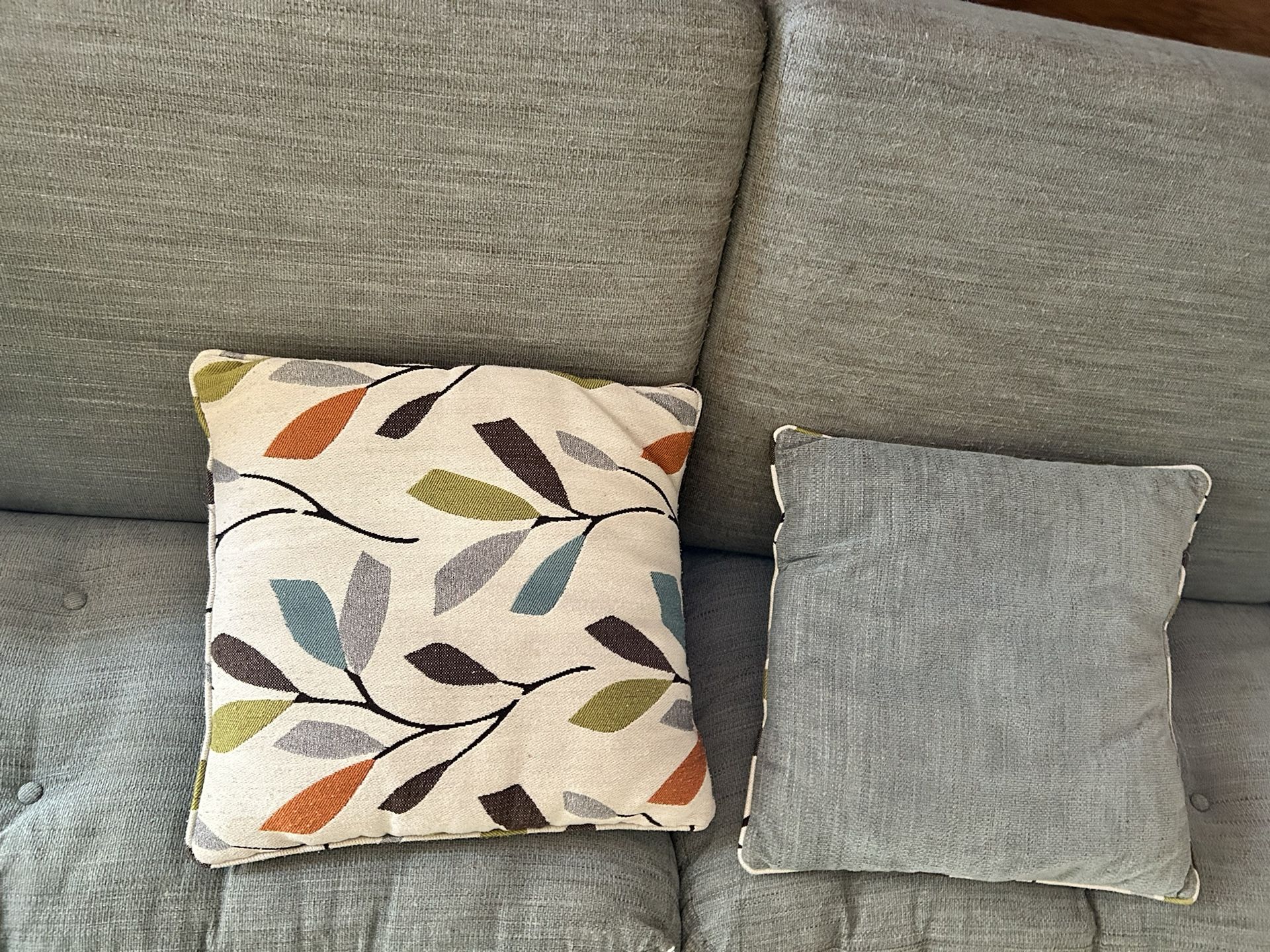 Sofa including pillows