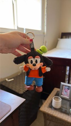 POPMART MICKEY MOUSE AND FRIENDS KEYCHAIN