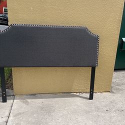 Modern Bed Frame 5’6”