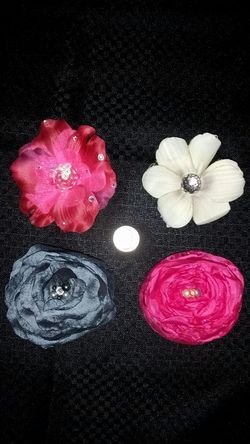 Flower Hair Clips Set of 4