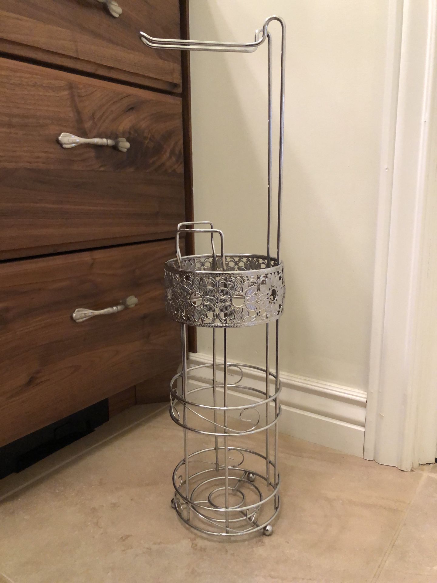 Chrome Freestandingt Toilet Paper Holder