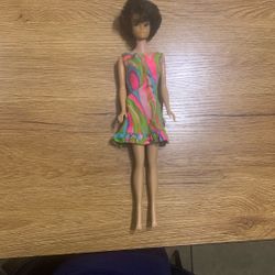 Vintage 1962 Midge Barbie 