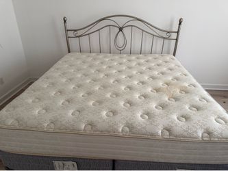 King size bed
