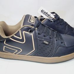 Etnies Skateboarding Size 9