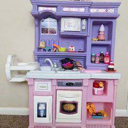 Toy Kitchen