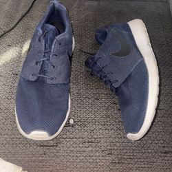 Men’s Nike Roshe Size 12