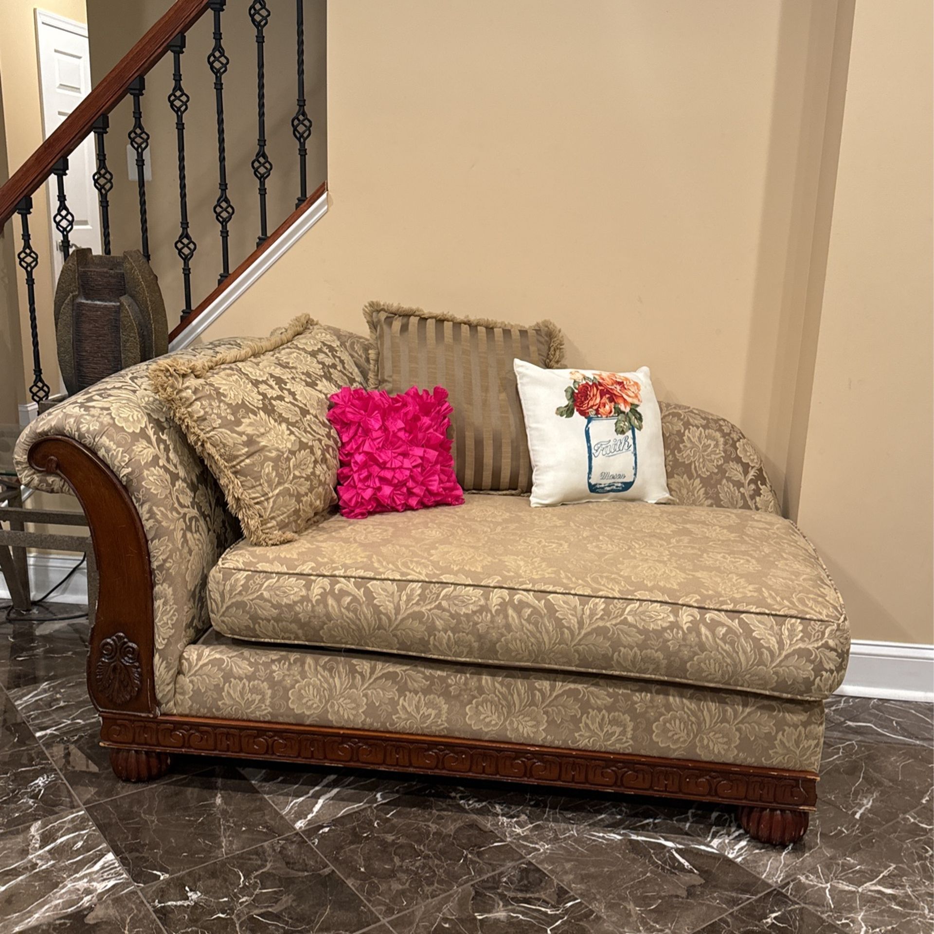 Sofa Set