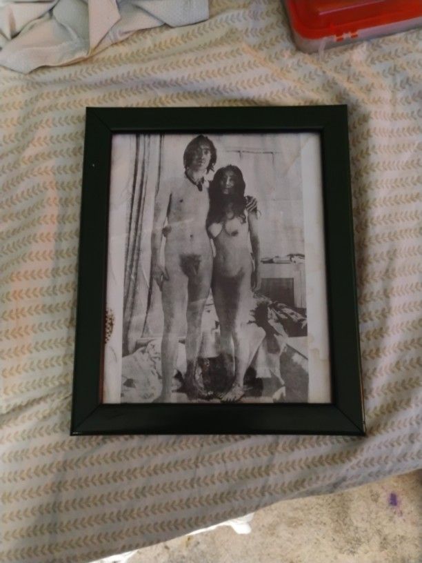 A Photo John Lennon And Yoko Ono