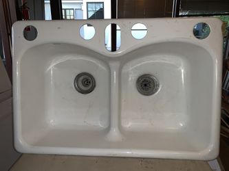 KOHLER DUAL SINK 35”
