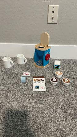 Melissa and Doug coffee set