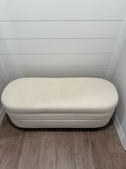 Pax storage bench