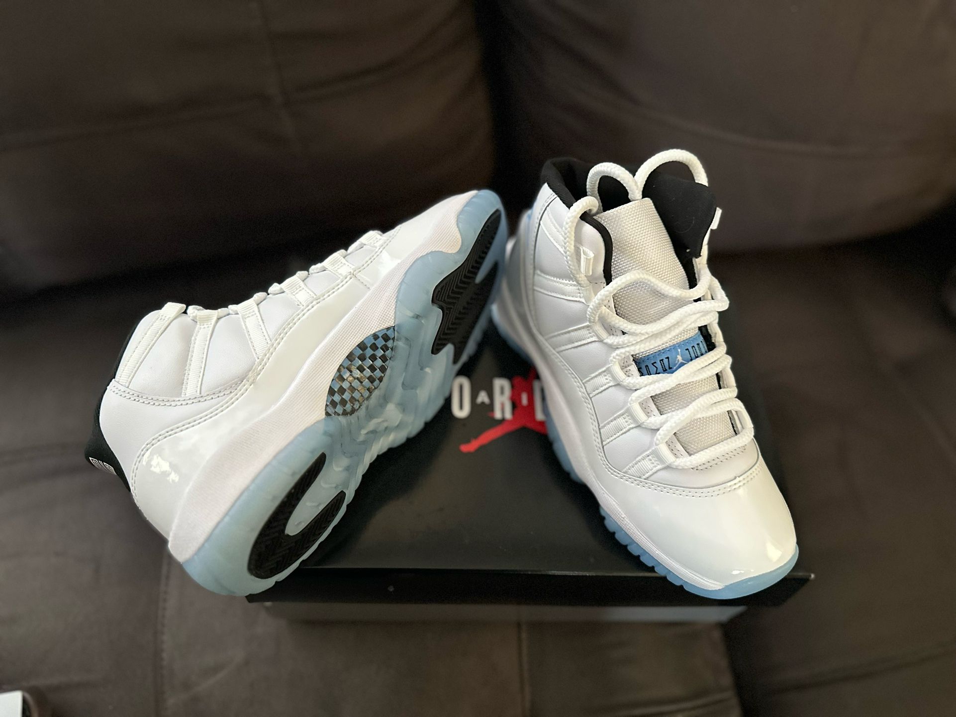 Jordan 11 Legend Blue