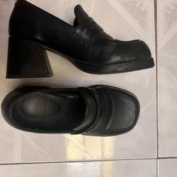 Black uniform heels / Size 5