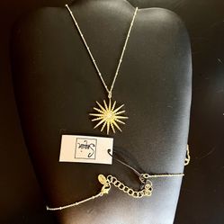 SEQUIN NWT Gold Tone 17” Adjustable Star  with Rhinestone Necklace 