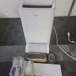 Black & Decker 12,000 BTU 'Smart' Portable AC w / Inverter Compressor