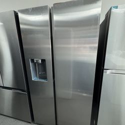 Refrigerator 