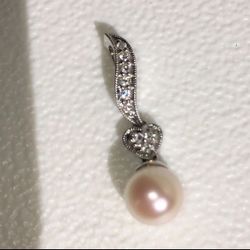 14k White Gold Diamond Pearl Pendant