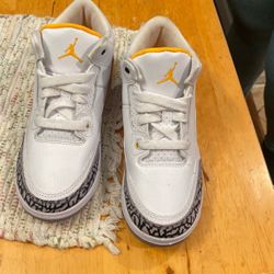 Jordan’s (kids Size 2Y) Youth