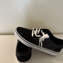 Black vans 