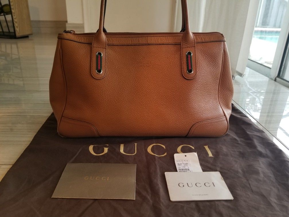 Authentic gucci purse