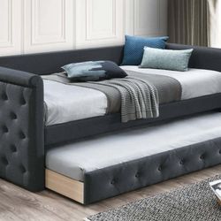 Daybed / Trundle With Mattresses 