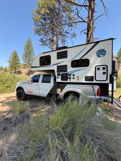 2017 Palomino Real Lite 1802 Truck Camper