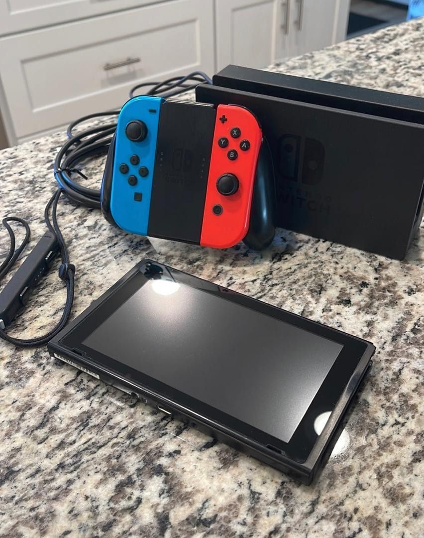 Nintendo Switch 
